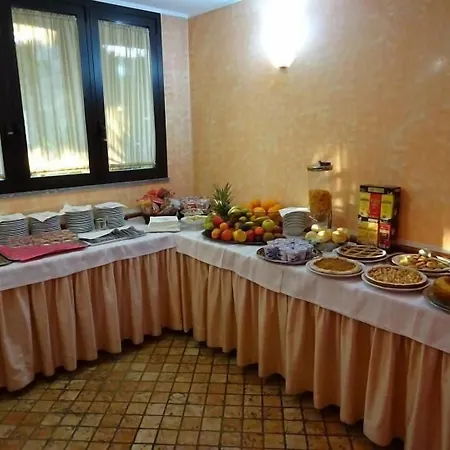 호텔 Ristorante Il Delfino 노바라