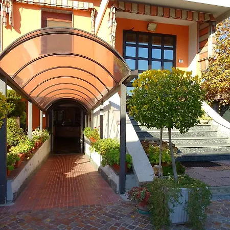 Ristorante Il Delfino 호텔 3*